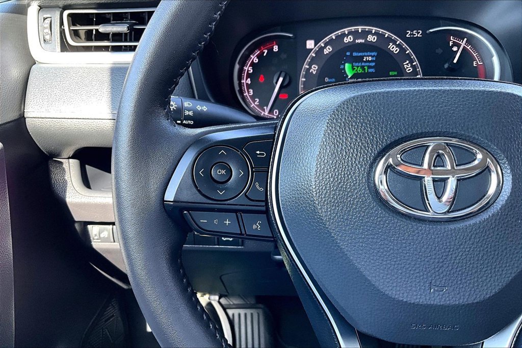 Used 2025 Toyota RAV4 XLE w/ Convenience Package FWD image 6