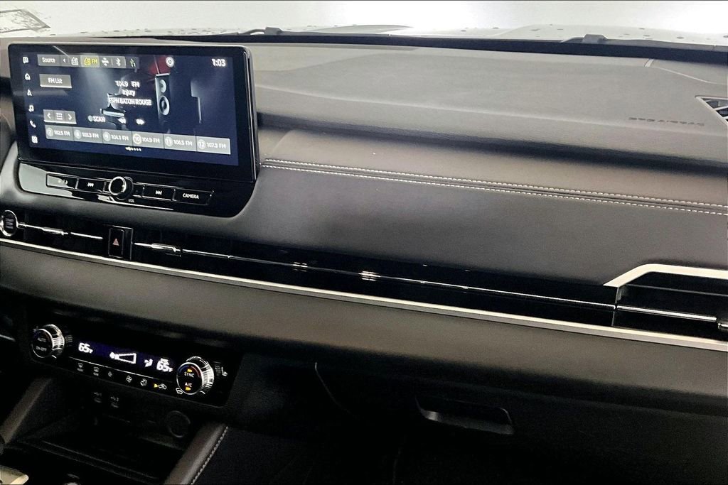 Used 2025 Mitsubishi Outlander SE image 12