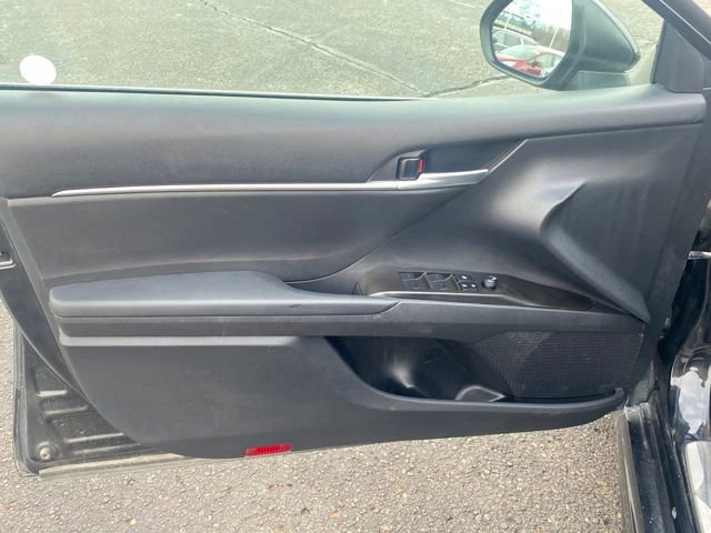 Used 2023 Toyota Camry SE image 17