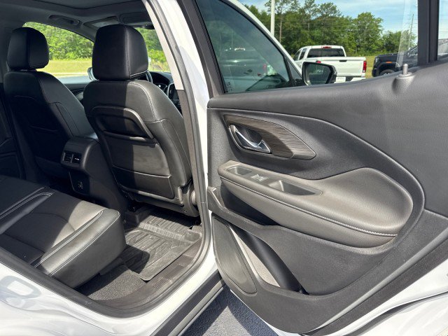 Used 2023 GMC Terrain SLT w/ Tech Package image 14