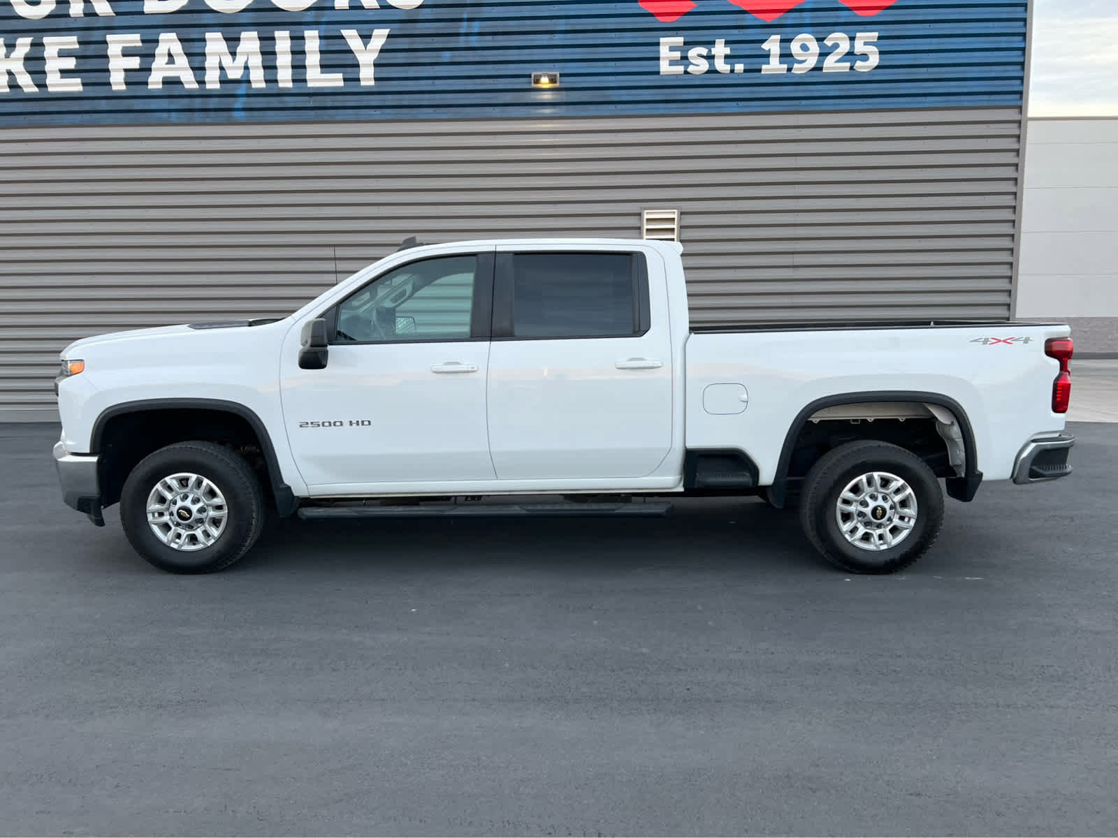 Used 2022 Chevrolet Silverado 2500 LT AWD/4WD image 12