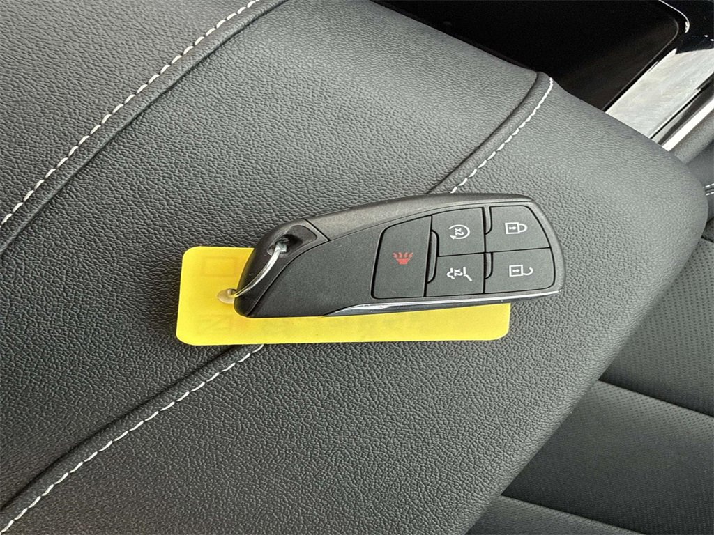 Used 2026 Chevrolet Traverse LT image 33