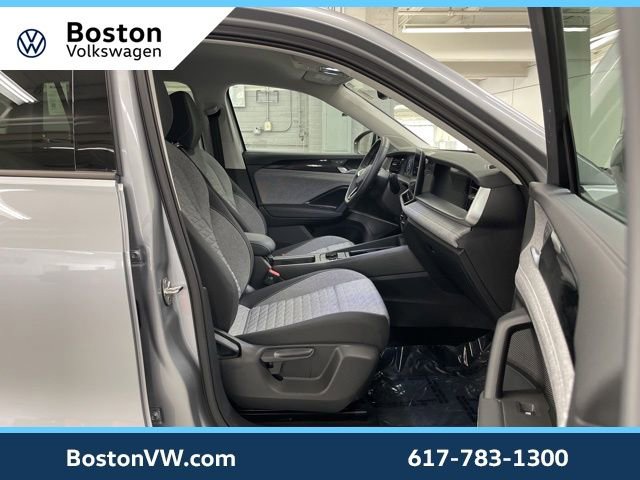 Used 2025 Volkswagen Tiguan S w/ 18" Wheel Package image 11