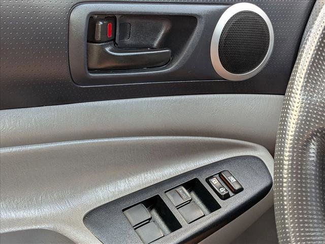 Used 2014 Toyota Tacoma 4x4 Double Cab w/ TRD Sport Package image 4