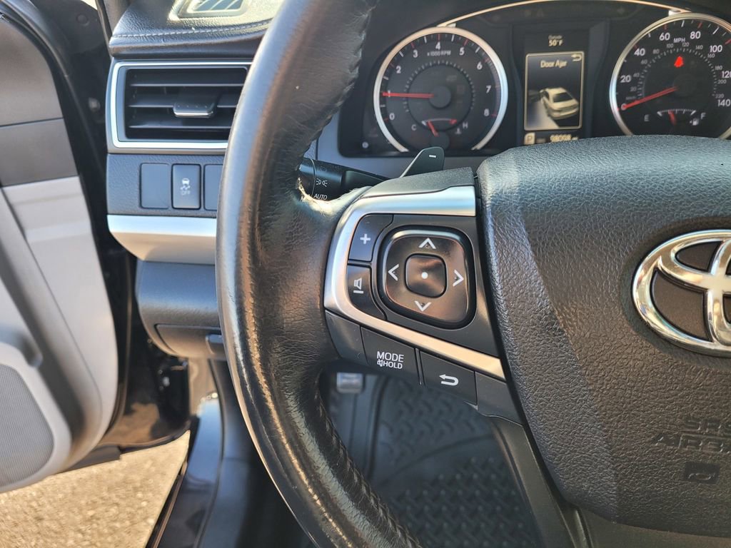 Used 2017 Toyota Camry SE image 22