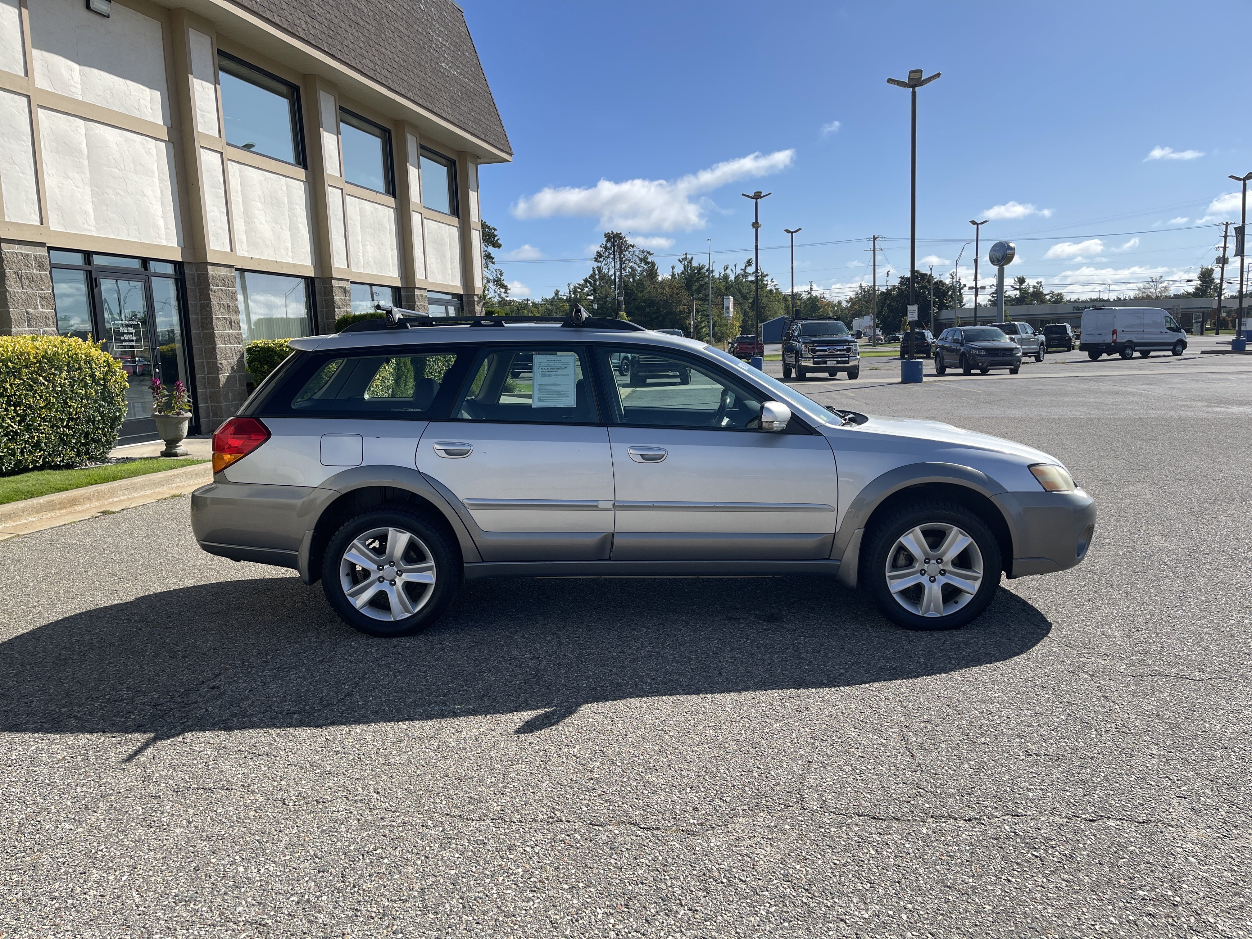 Used 2005 Subaru Outback 2.5XT Limited AWD/4WD image 3