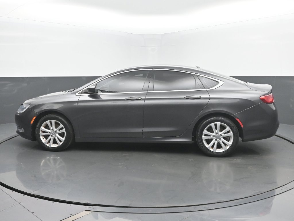 Used 2015 Chrysler 200 Limited w/ Convenience Group FWD image 7