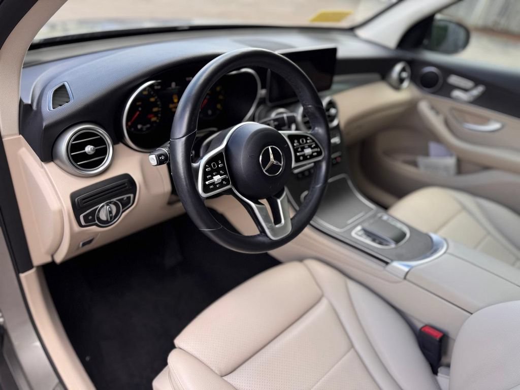 Used 2022 Mercedes-Benz GLC 300 4MATIC w/ Multimedia Package Lite image 15
