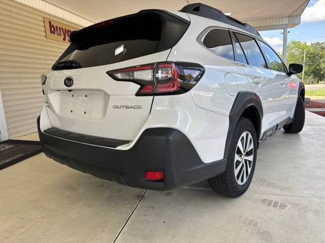 Used 2023 Subaru Outback Premium AWD/4WD image 7