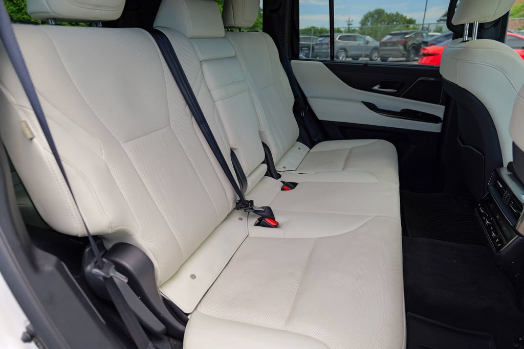 Used 2024 Lexus LX 600 4WD w/ Appearance Package image 35