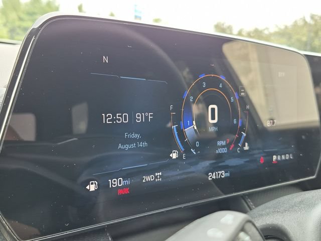 Used 2025 Chevrolet Equinox LT w/ Safety and Technology Package AWD/4WD image 13