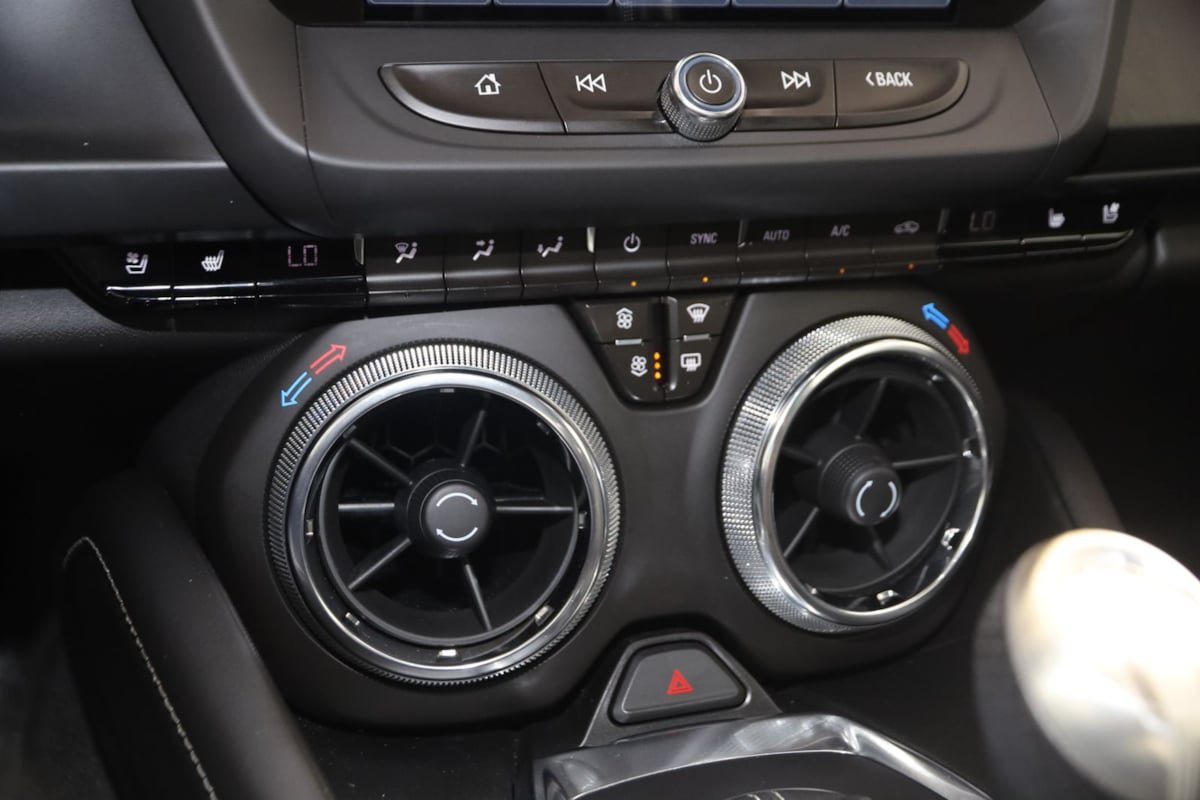 Used 2018 Chevrolet Camaro SS RWD image 39