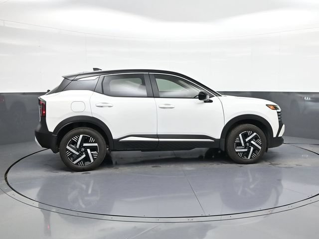 Certified 2025 Nissan Kicks SV FWD image 8