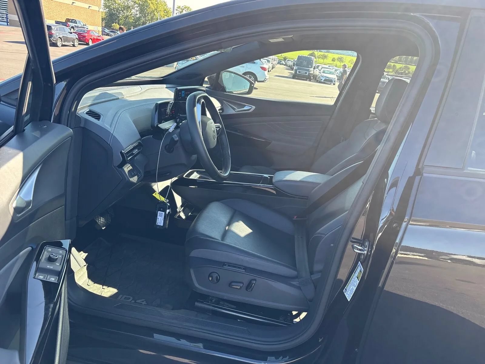 Used 2023 Volkswagen ID.4 S RWD image 5