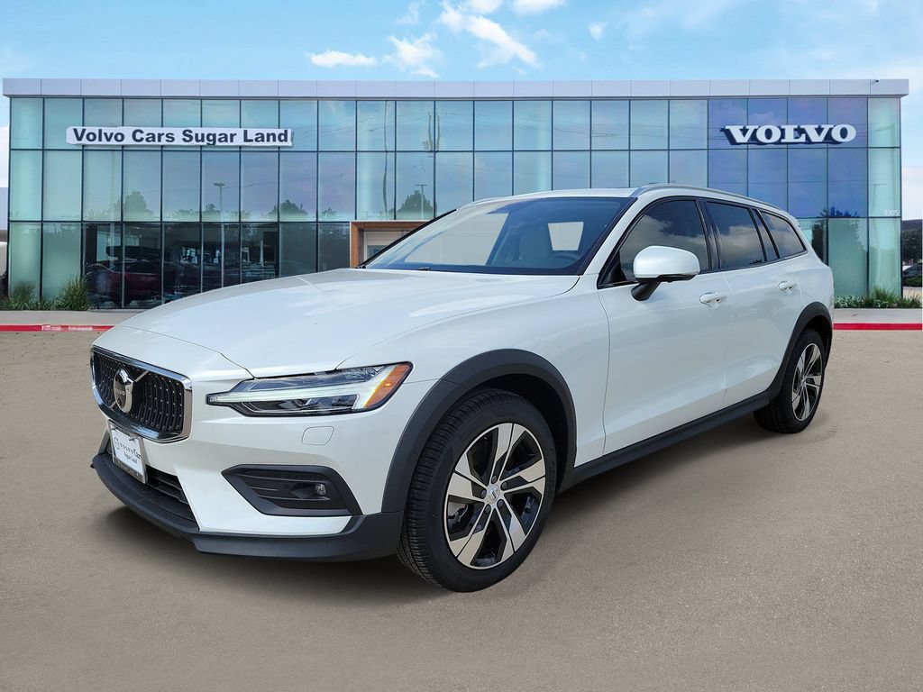 New 2026 Volvo V60 B5 Cross Country Plus w/ Climate Package AWD/4WD image 1