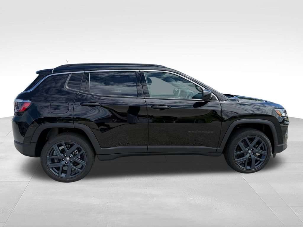 New 2026 Jeep Compass Latitude AWD/4WD image 28