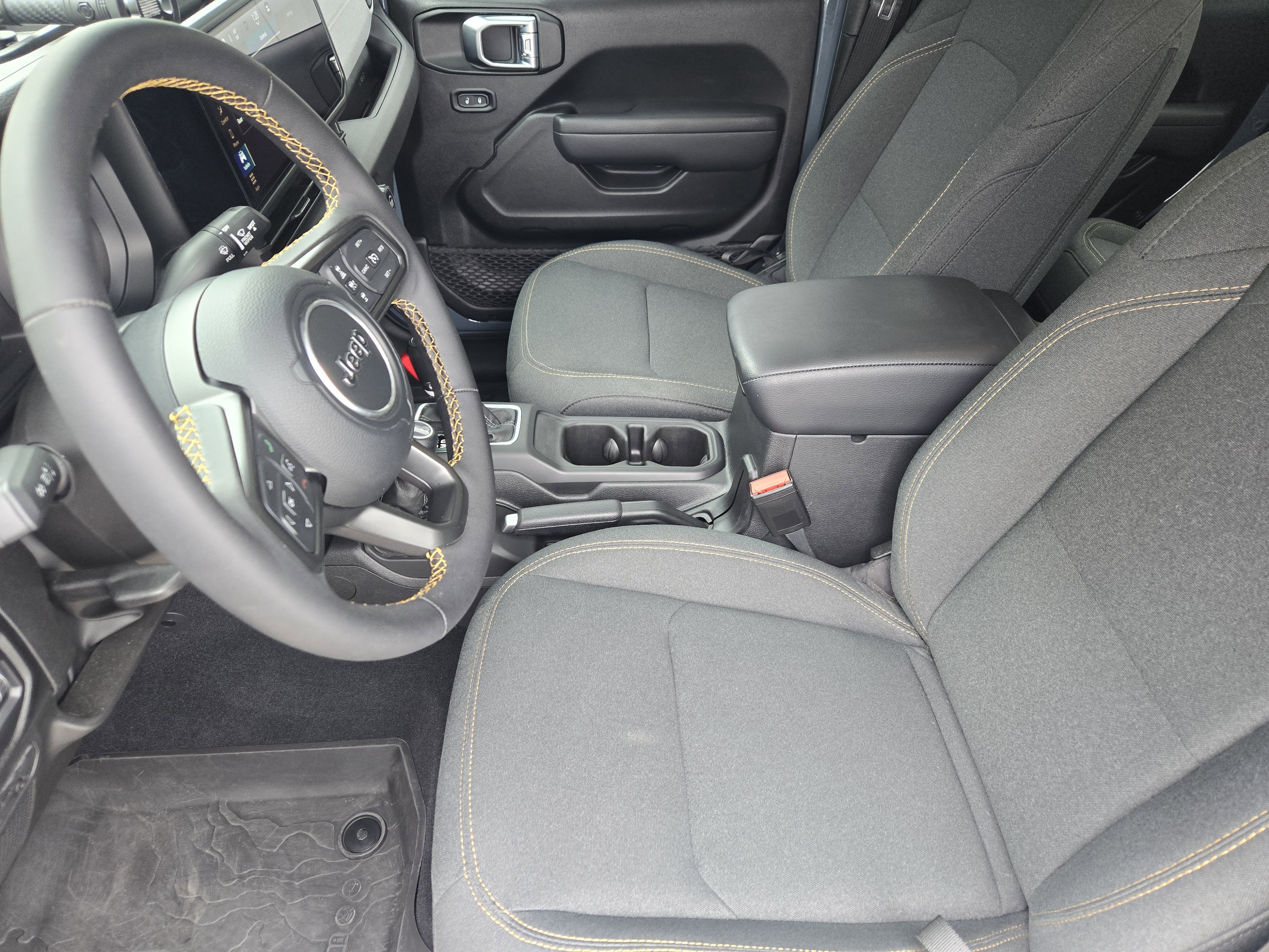 Used 2024 Jeep Gladiator Sport image 16