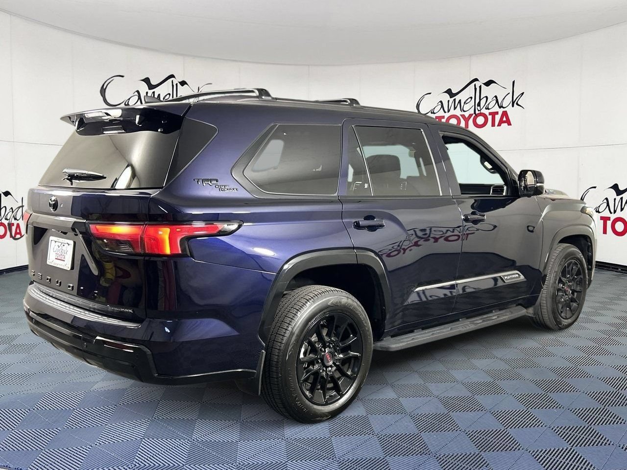 Used 2025 Toyota Sequoia Platinum w/ TRD Off-Road Package AWD/4WD image 7