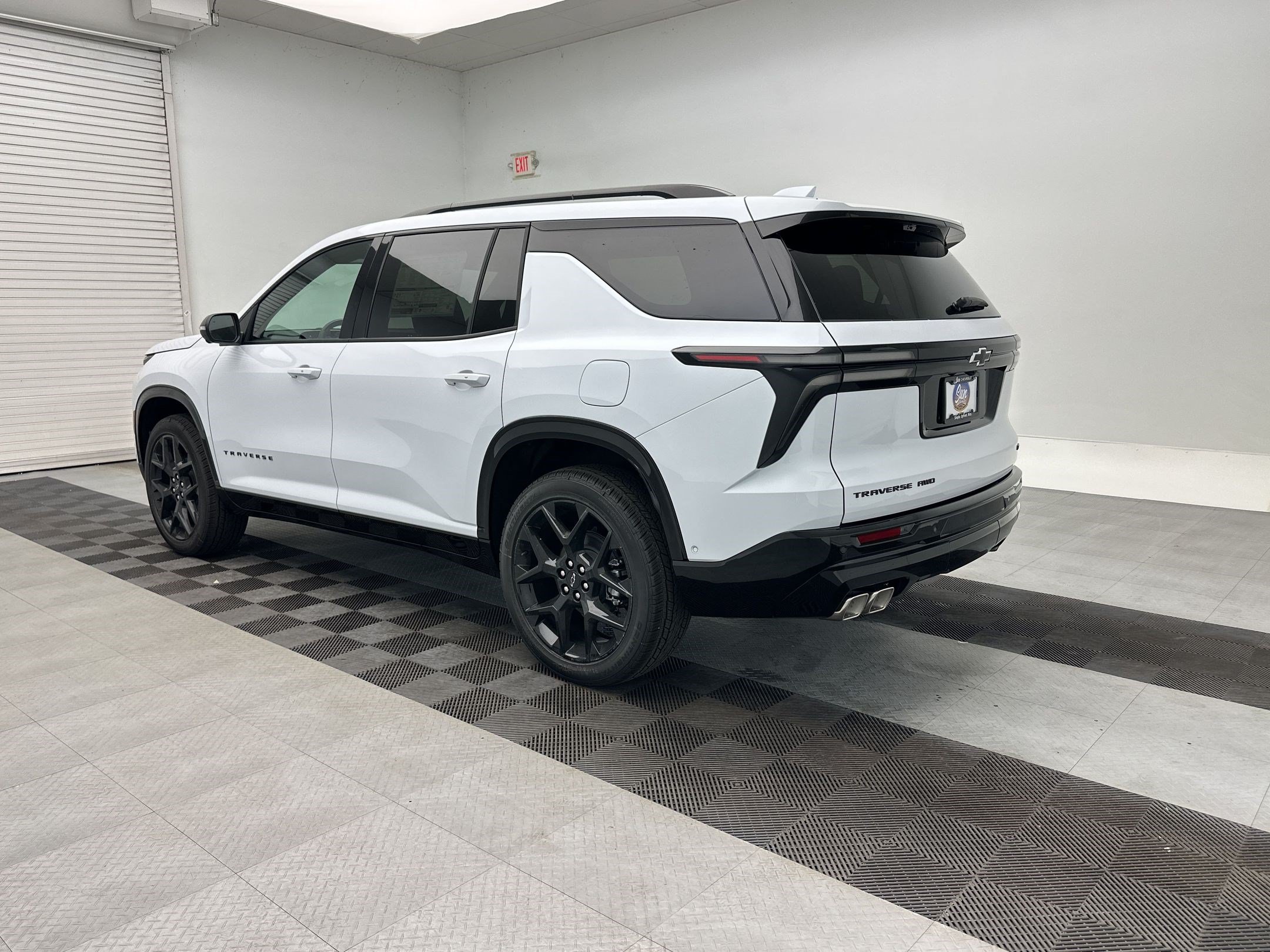 New 2026 Chevrolet Traverse RS w/ LPO, Floor Liner Package AWD/4WD image 3
