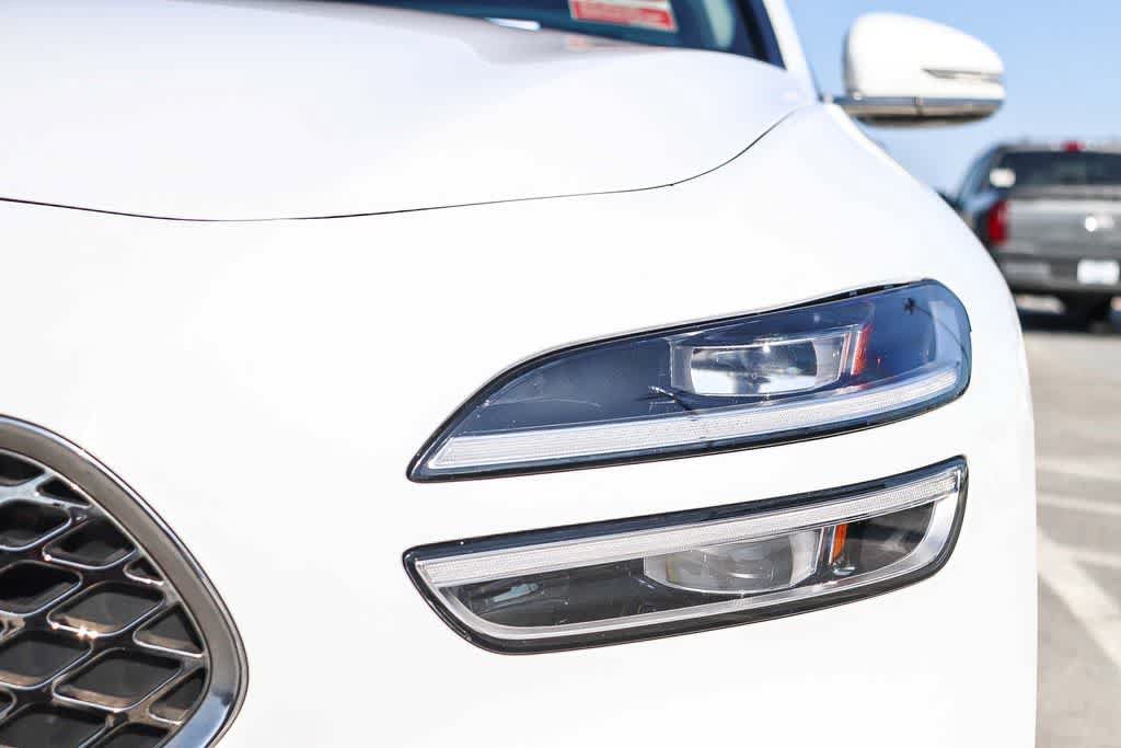 Used 2023 Genesis G70 2.0T AWD/4WD image 7