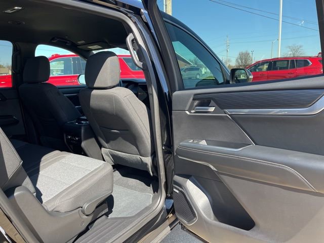 Used 2025 GMC Acadia Elevation FWD image 19