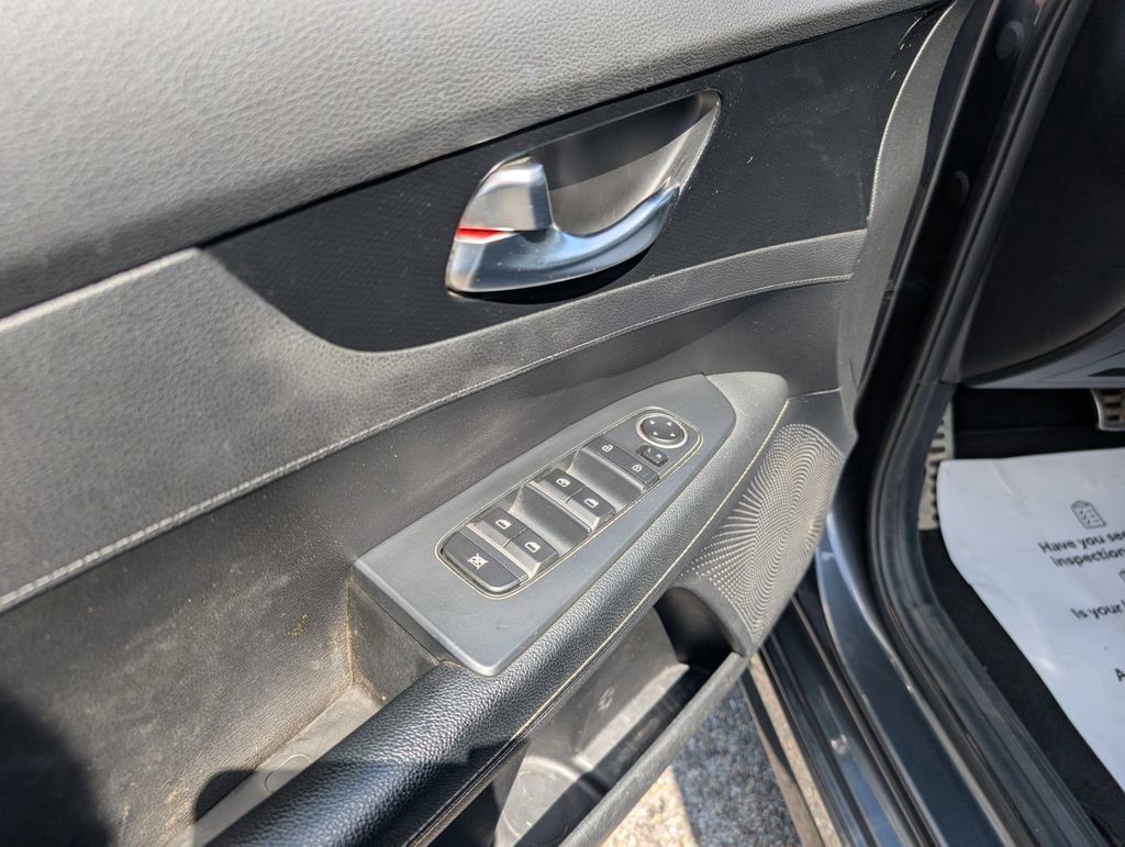 Used 2021 Kia Forte GT-Line FWD image 9