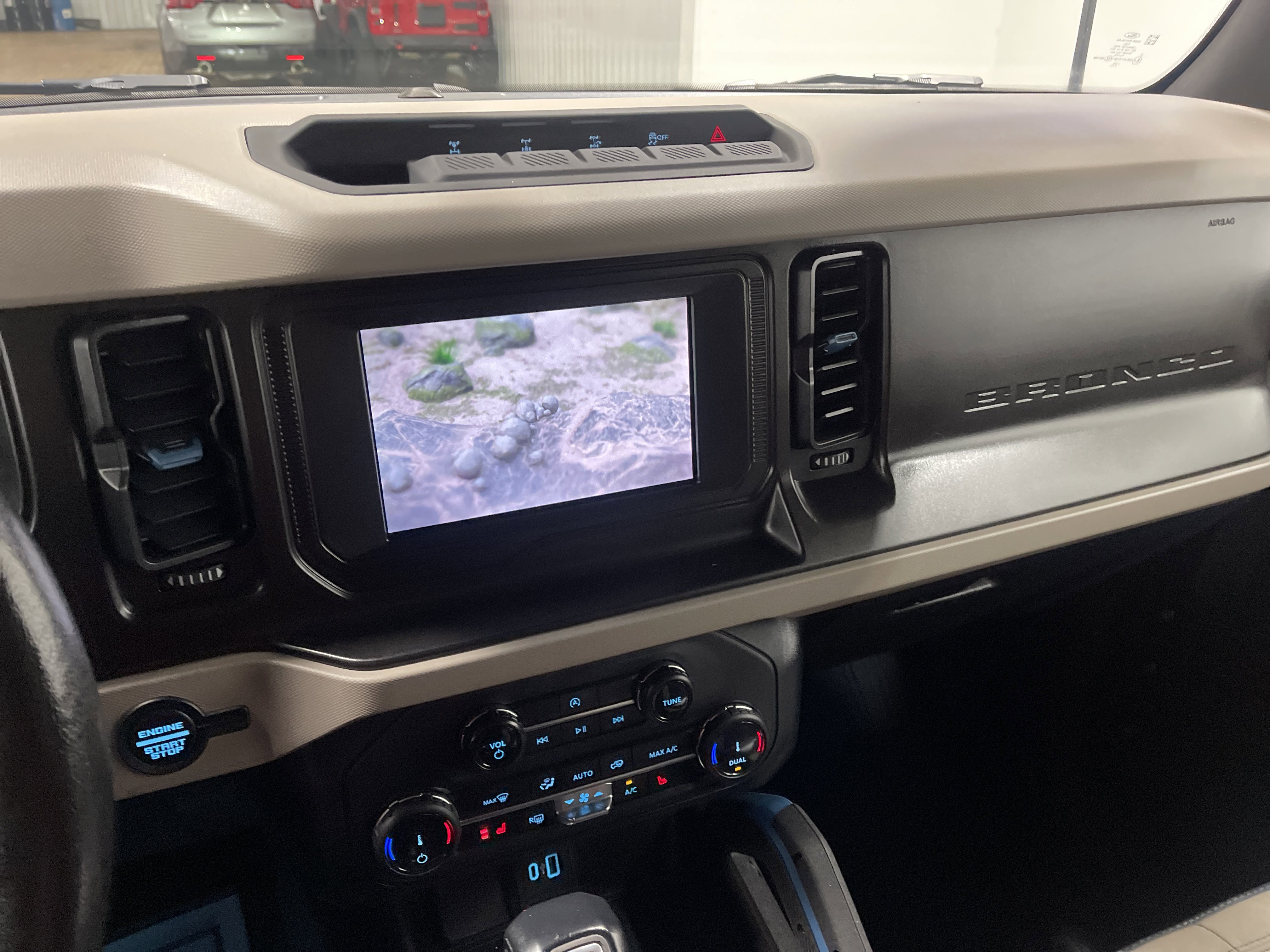 Used 2022 Ford Bronco Wildtrak image 30