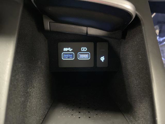 Used 2023 Genesis GV70 2.5T Advanced w/ Advanced Package image 24