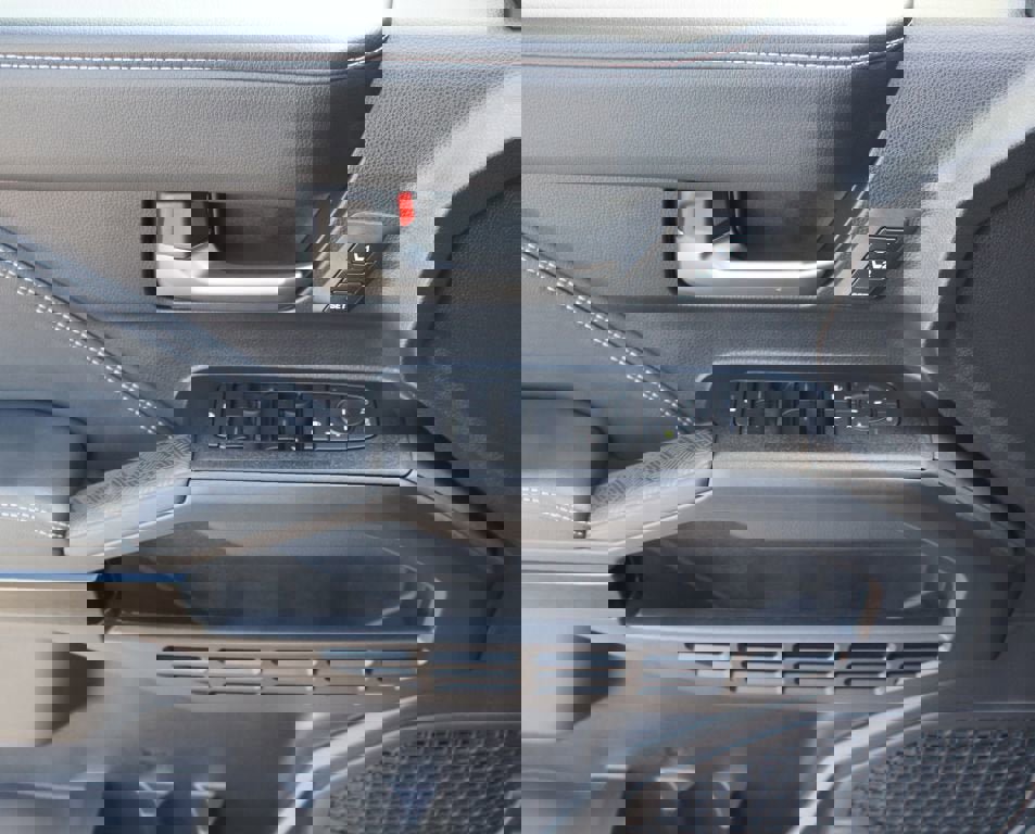 Used 2025 Toyota 4Runner Limited image 29