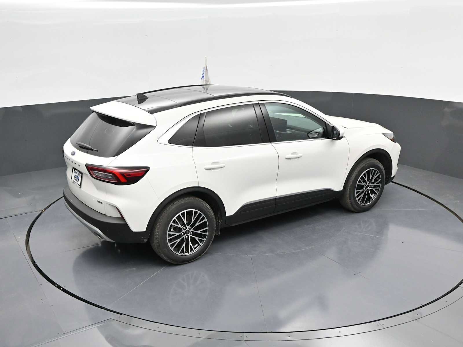 New 2025 Ford Escape SE FWD image 34