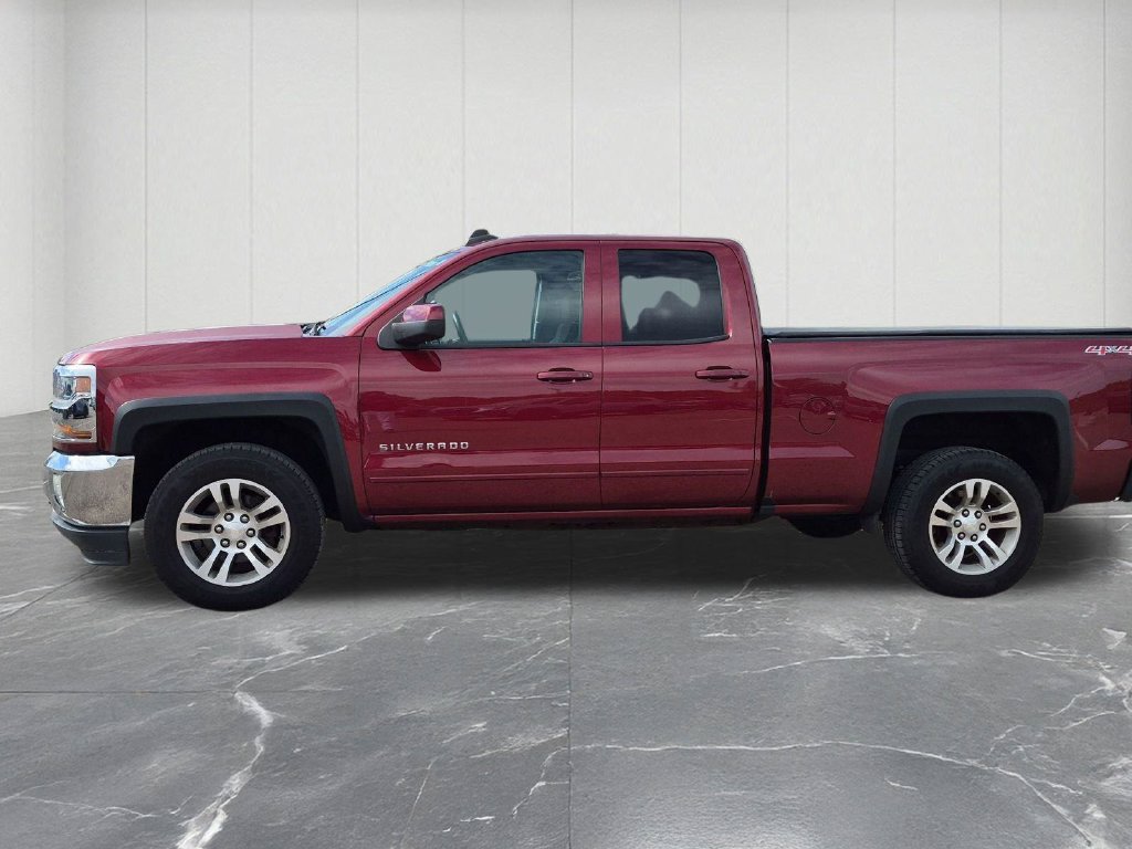 Used 2017 Chevrolet Silverado 1500 LT w/ All Star Edition AWD/4WD image 2