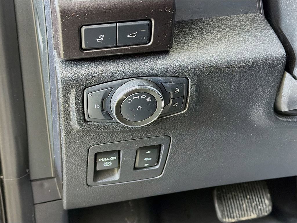 Used 2021 Ford Expedition Max Limited image 35