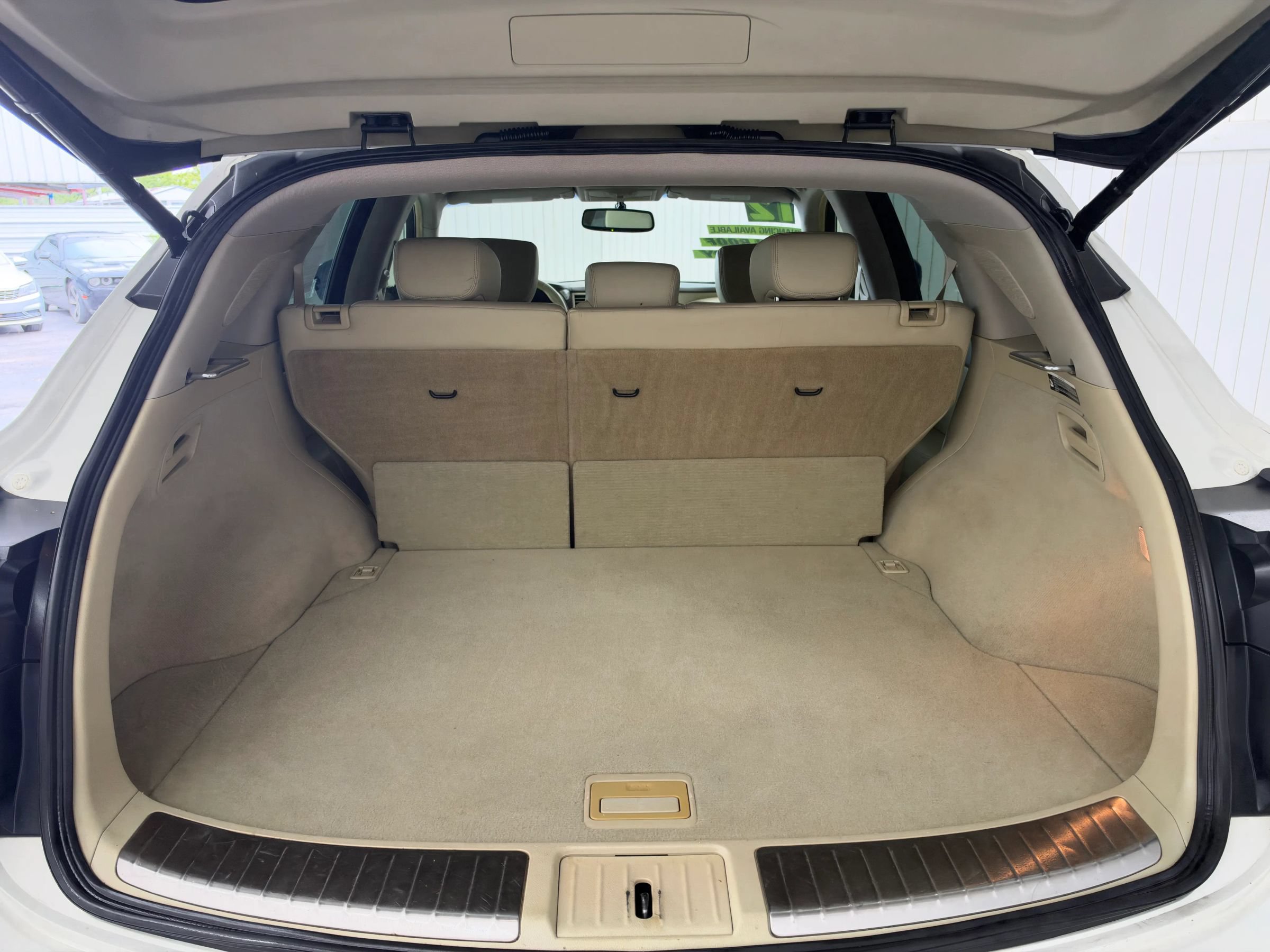 Used 2012 INFINITI FX35 2WD w/ Premium Pkg image 13