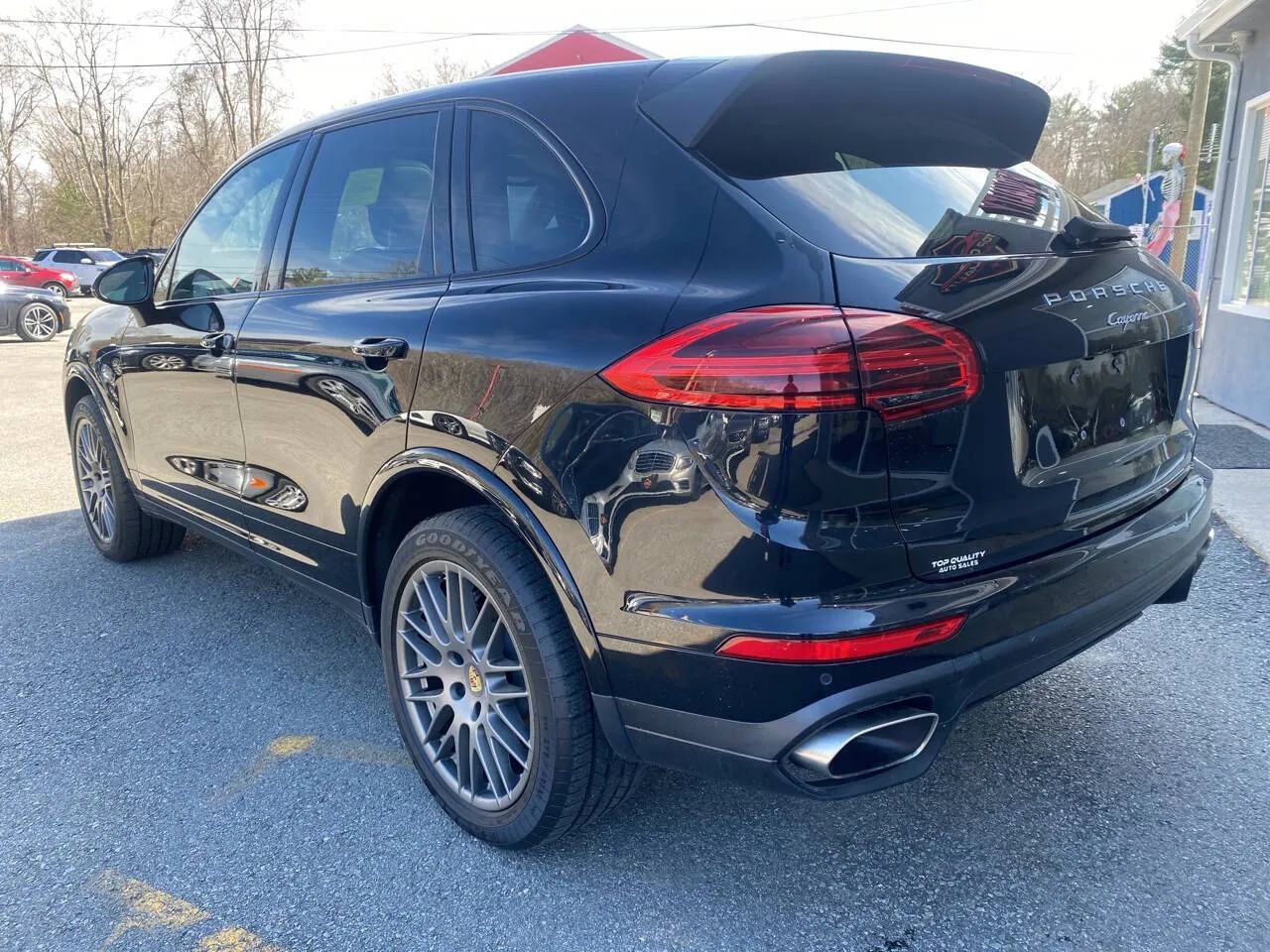 Used 2017 Porsche Cayenne Platinum Edition AWD/4WD image 8