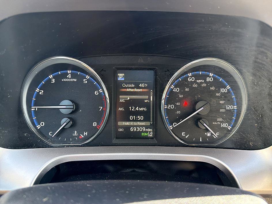 Used 2018 Toyota RAV4 Limited image 14