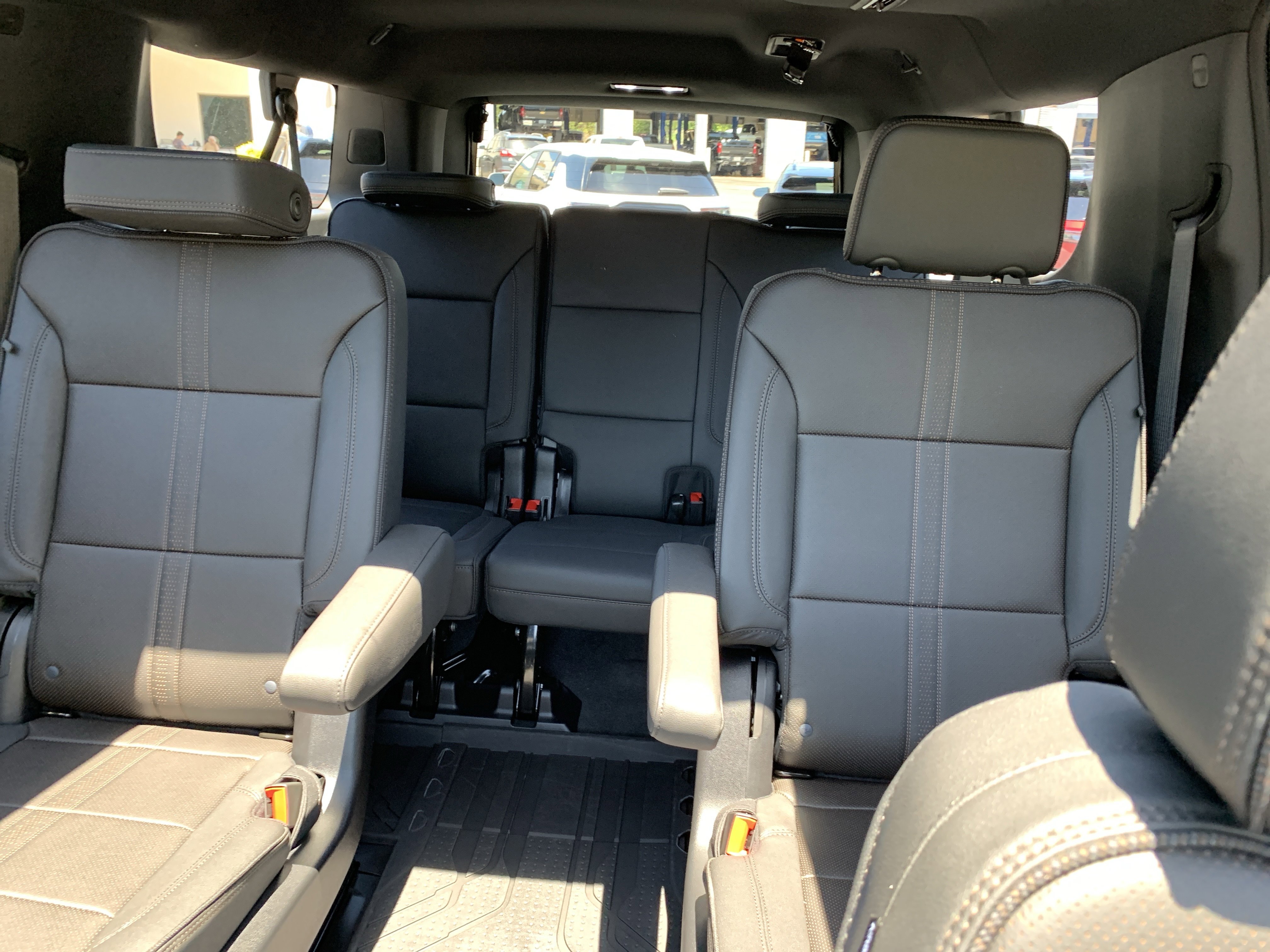 New 2026 Chevrolet Suburban High Country AWD/4WD image 19