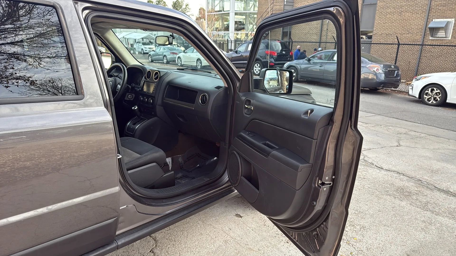 Used 2016 Jeep Patriot Sport w/ Power Value Group image 22