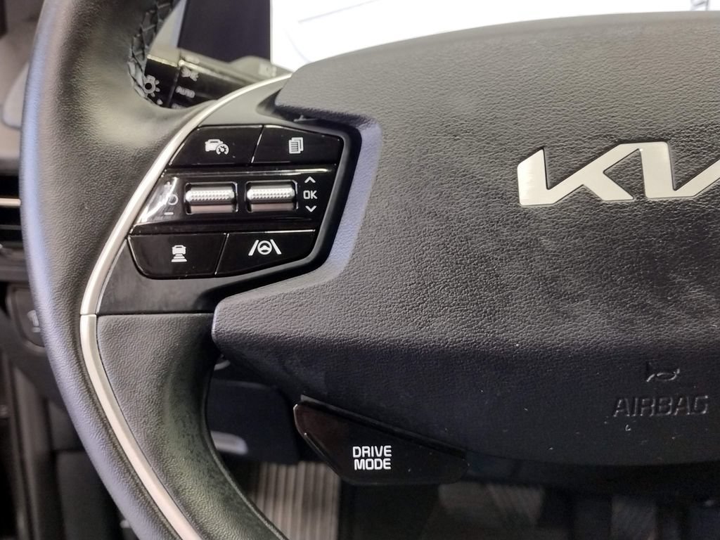 Used 2024 Kia EV6 Light AWD/4WD image 27
