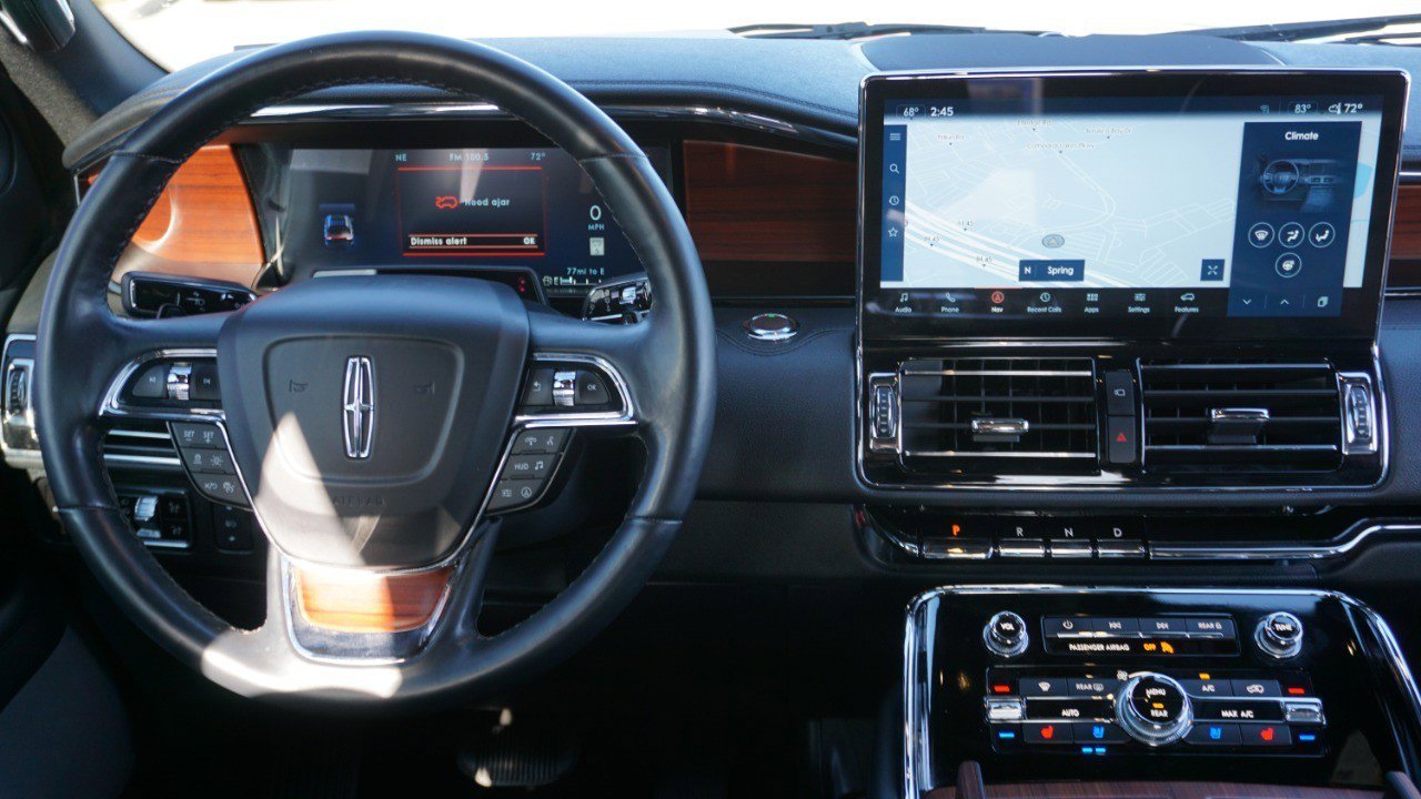 Used 2023 Lincoln Navigator Reserve image 29