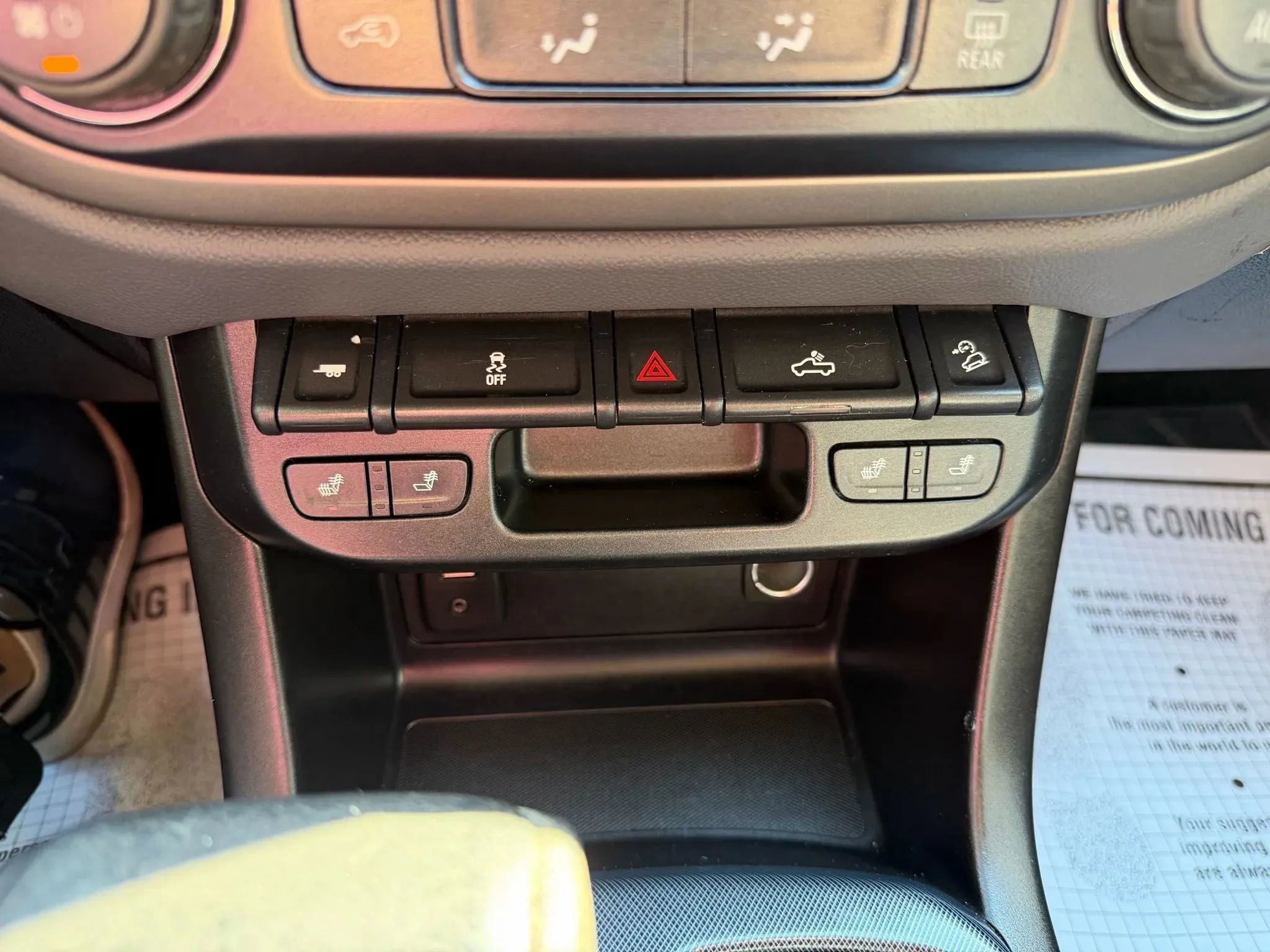 Used 2018 Chevrolet Colorado Z71 image 32