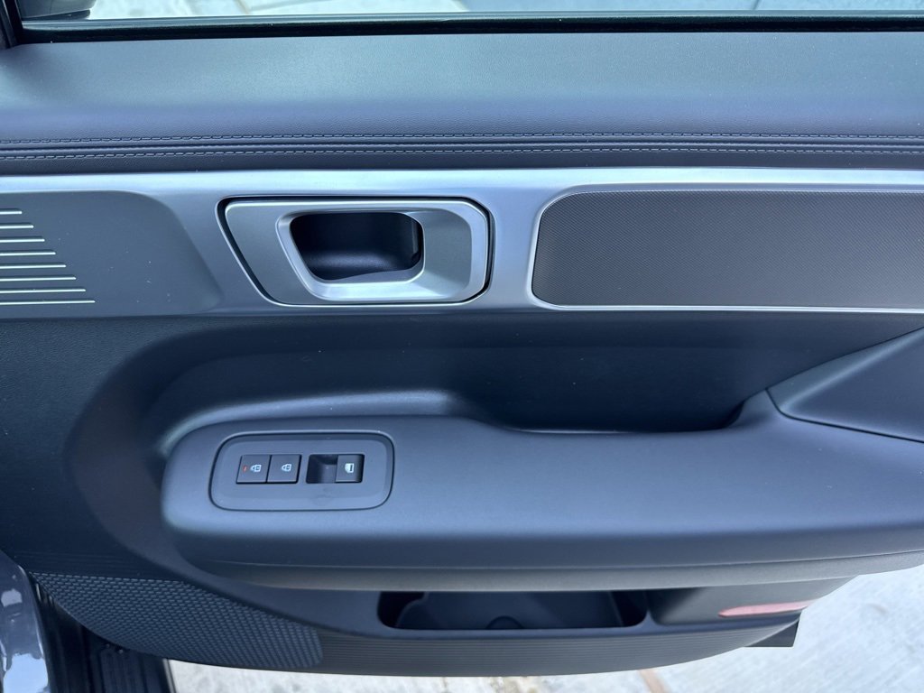 New 2026 Hyundai Santa Fe SE image 17