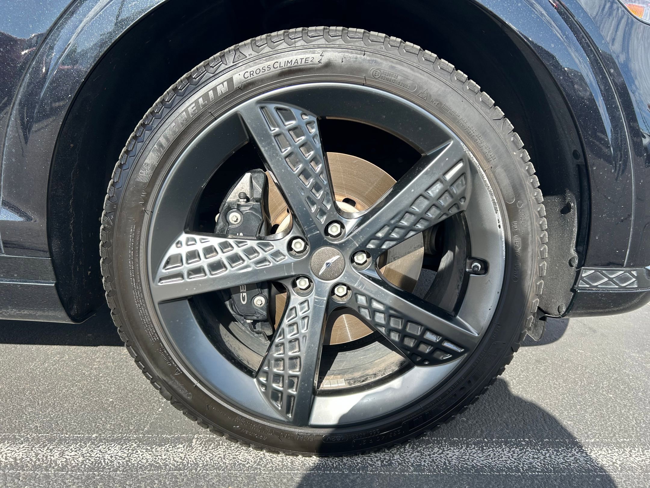 Used 2022 Genesis GV70 3.5T Sport w/ Sport Prestige Package AWD/4WD image 31