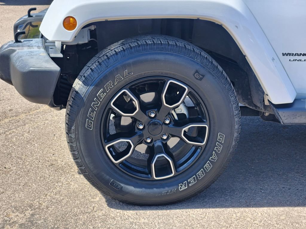 Used 2018 Jeep Wrangler Unlimited Sahara AWD/4WD image 10
