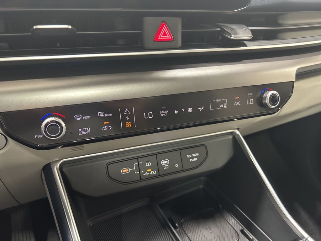 New 2026 Kia Carnival SX w/ SX Dark Edition Package image 24