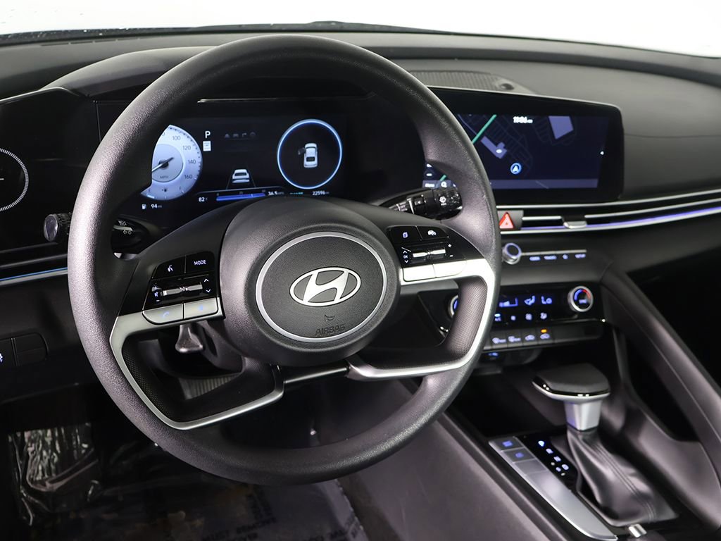 Certified 2024 Hyundai Elantra SEL image 22