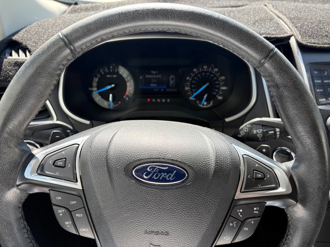 Used 2015 Ford Edge SEL image 19