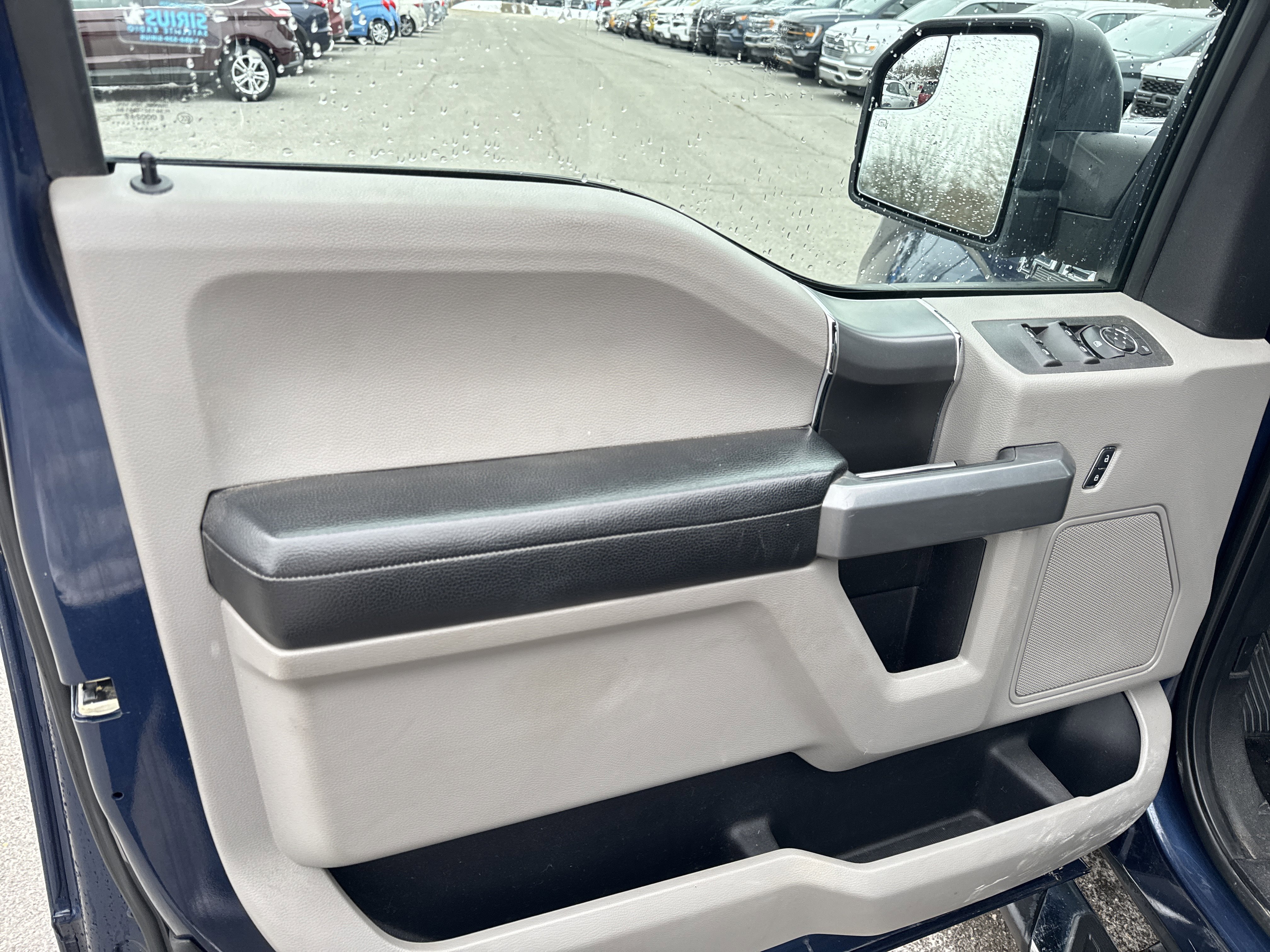 Used 2017 Ford F150 Lariat image 11