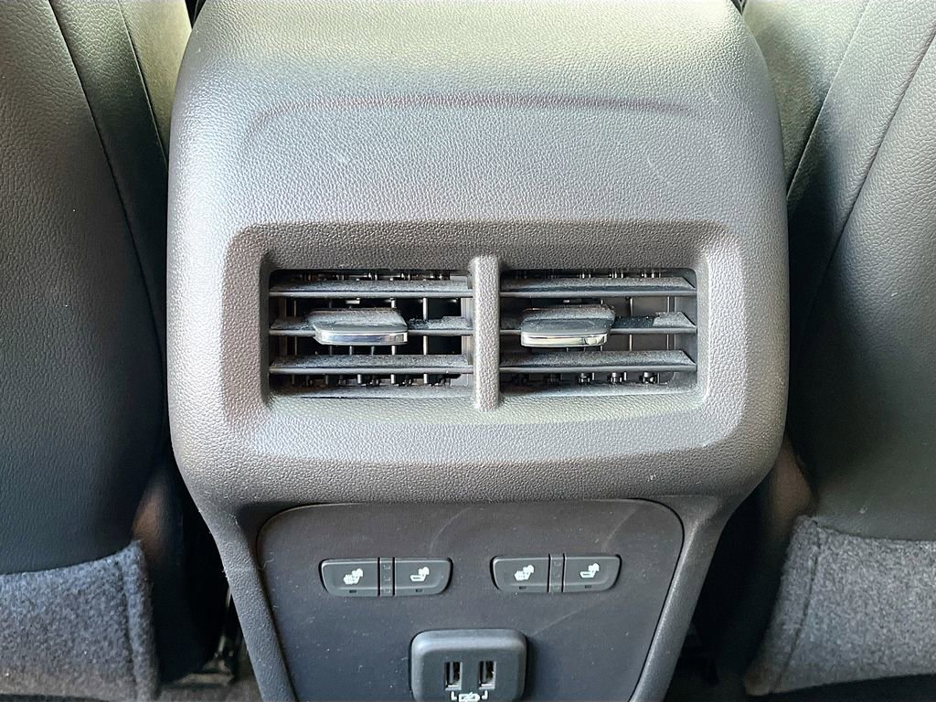 Used 2020 Chevrolet Equinox Premier image 27