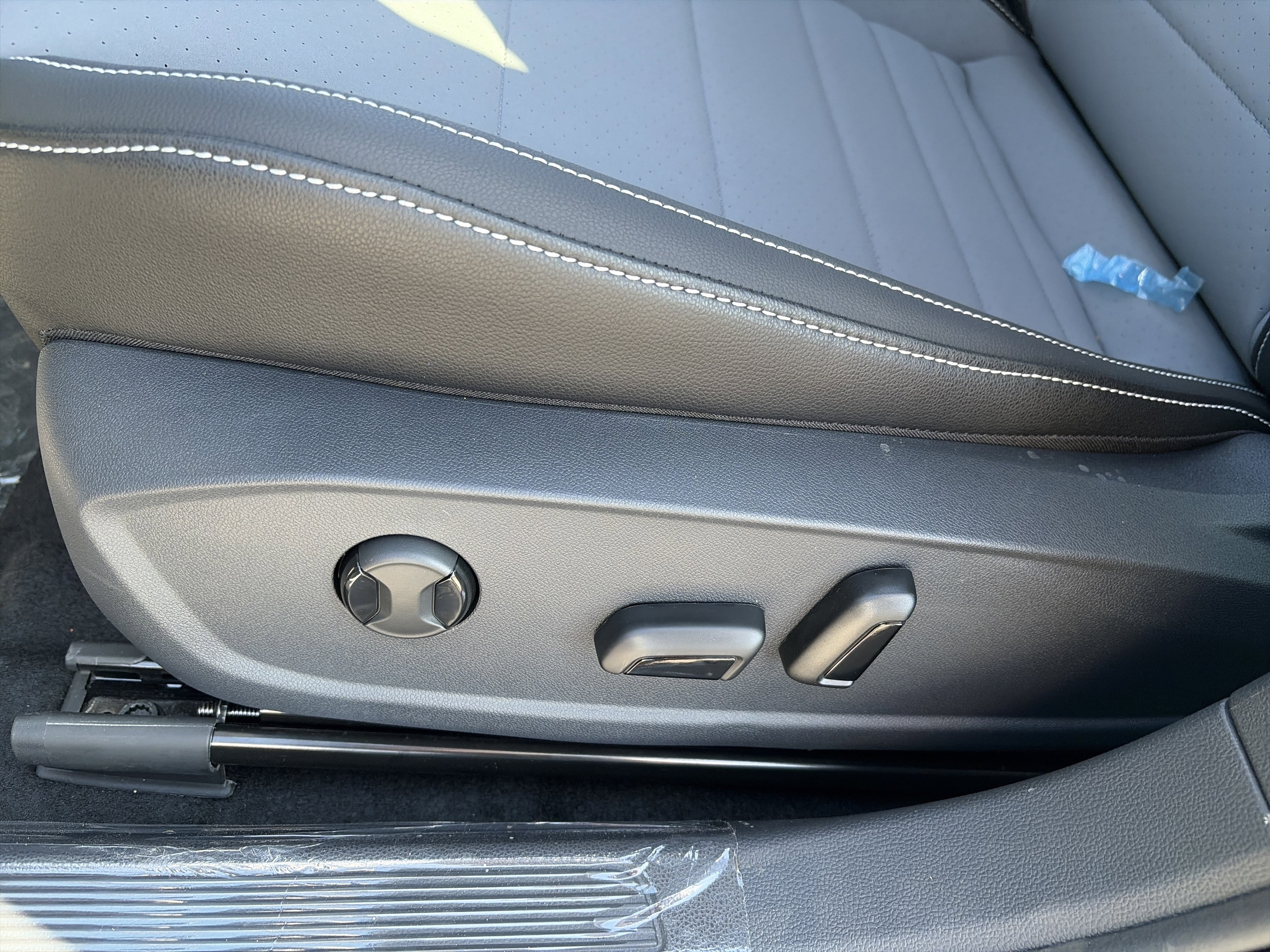 New 2026 Volkswagen Jetta SE image 12