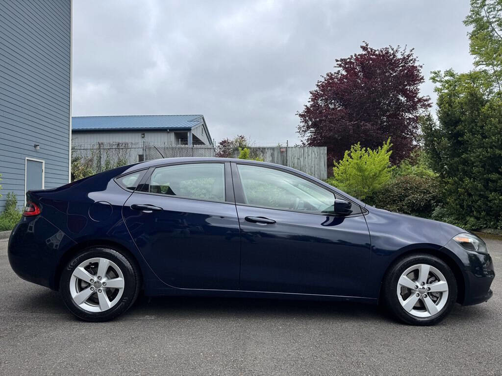 Used 2016 Dodge Dart SXT image 2